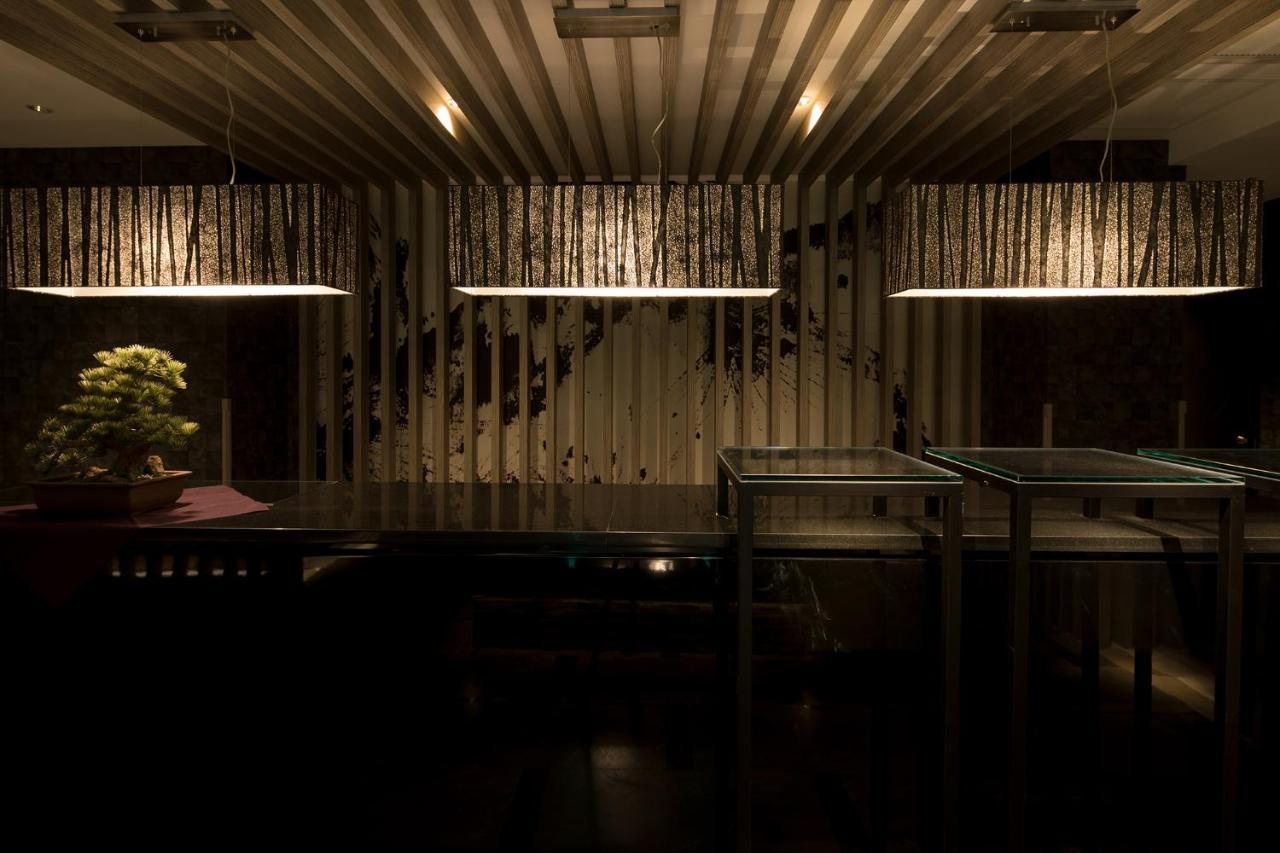 Hotel Sen (Adults Only) Osaka Buitenkant foto
