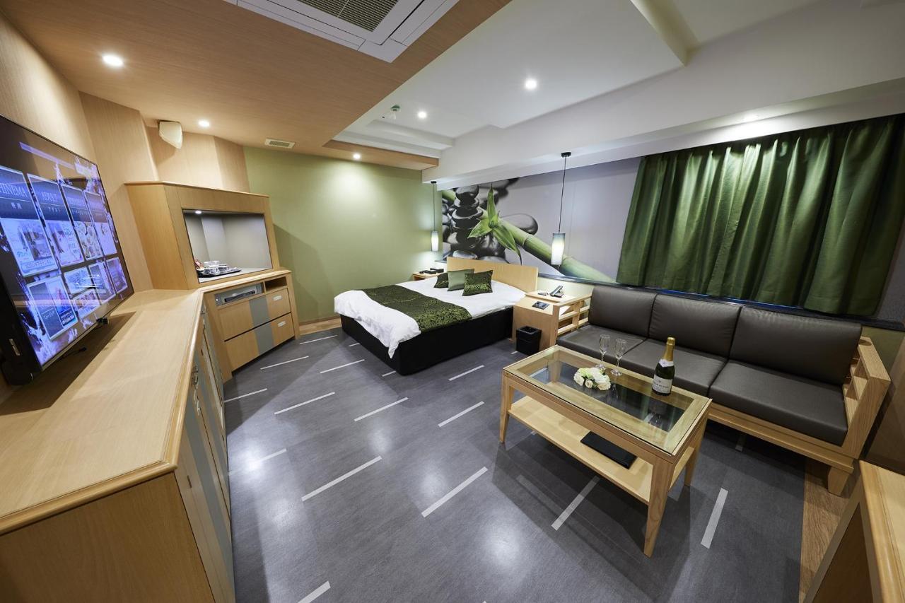 Hotel Sen (Adults Only) Osaka Buitenkant foto